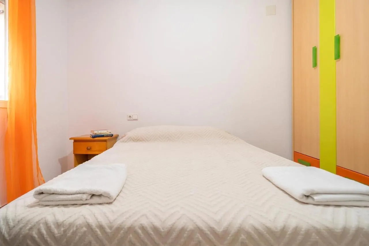 Amplio Piso Para Disfrutar Del Centro De Malaga Con Parking Gratuito 0*,